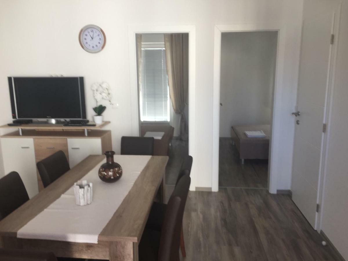 Santoni Apartment Vir Exterior photo